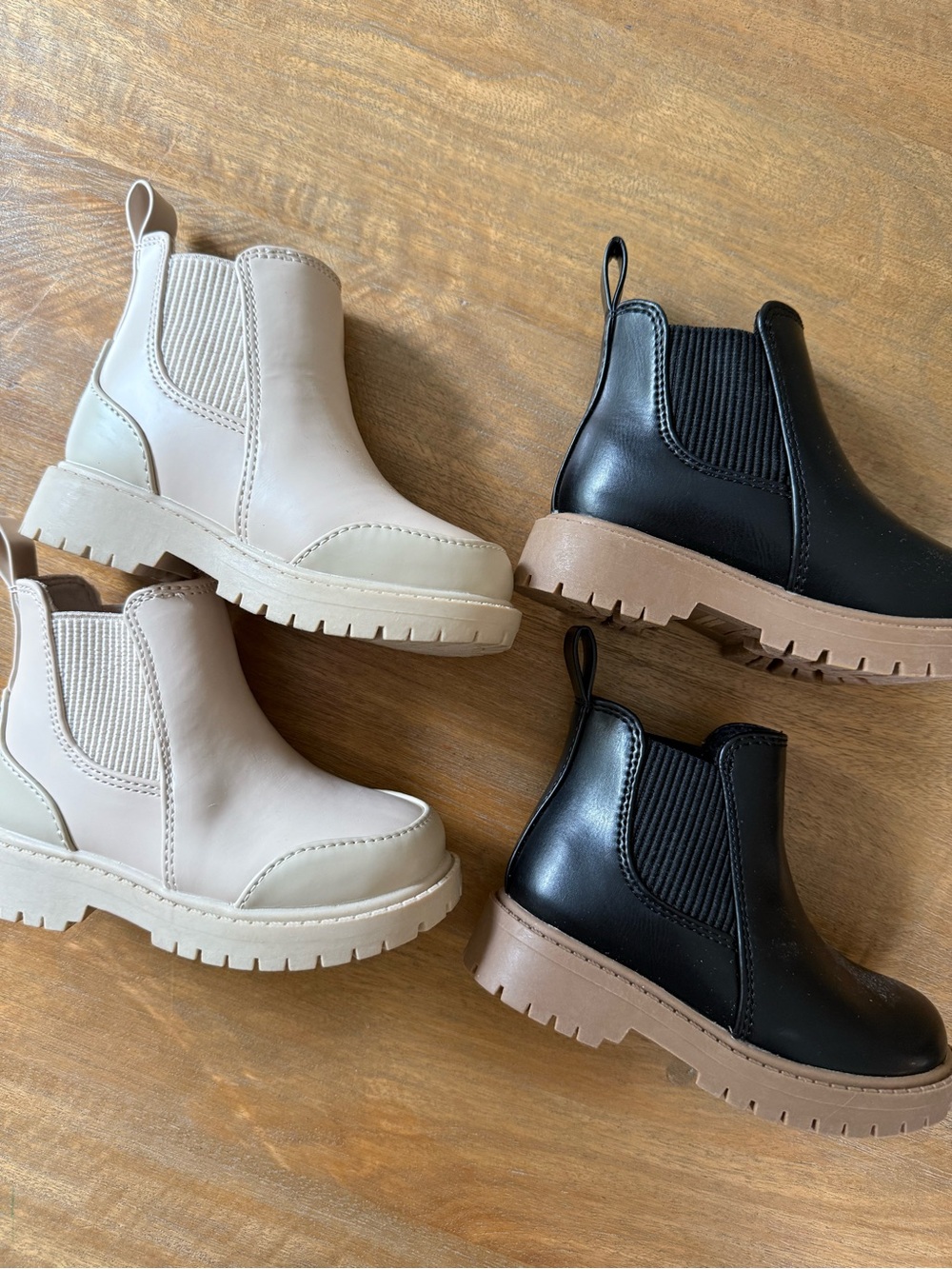 Old Navy Toddler Chelsea Boots Size 6 - 2 Pairs - Black and Cream